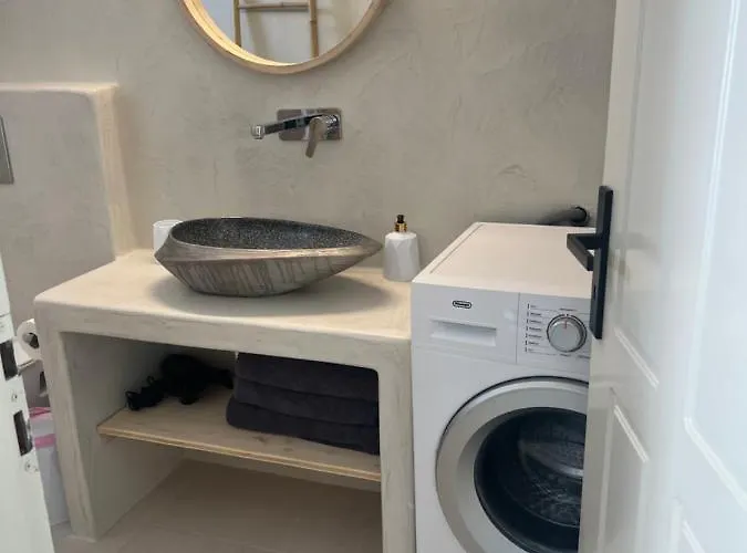 Blackrock Aparthotel Karterados (Santorini)