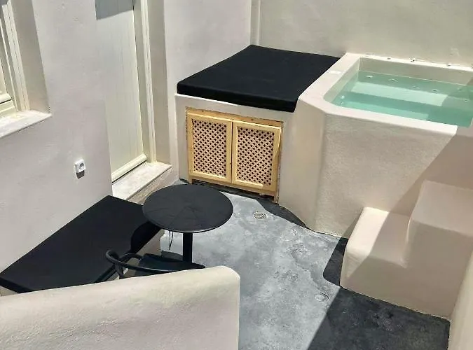 Aparthotel Blackrock Karterados (Santorini)