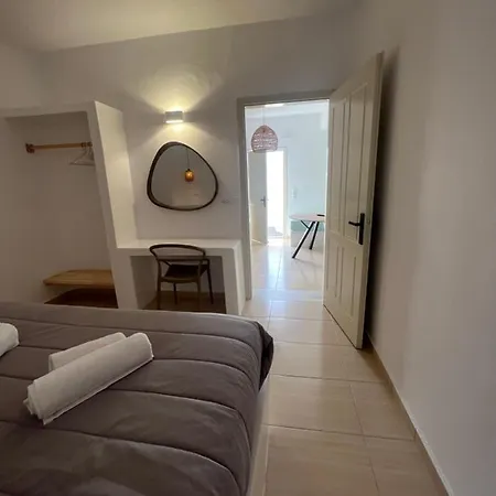 Blackrock Aparthotel
