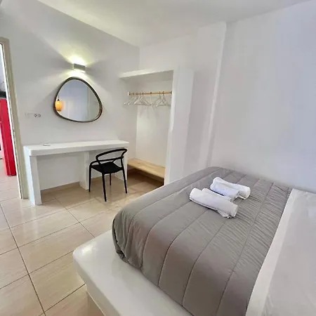Blackrock Aparthotel *