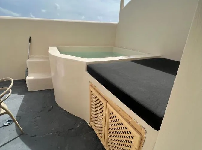 Aparthotel Blackrock Karterados (Santorini)