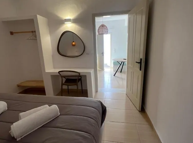 Blackrock Aparthotel