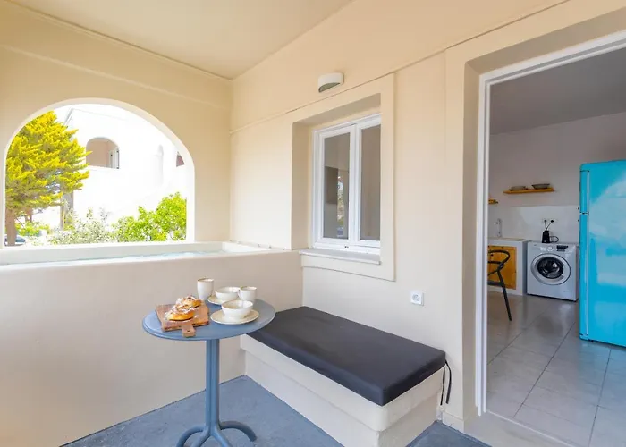 Blackrock Aparthotel 4*