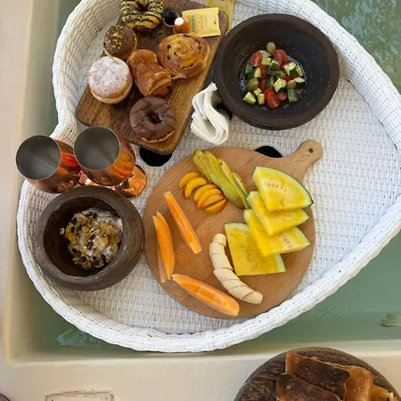 Blackrock Appart hôtel Karterados (Santorini)