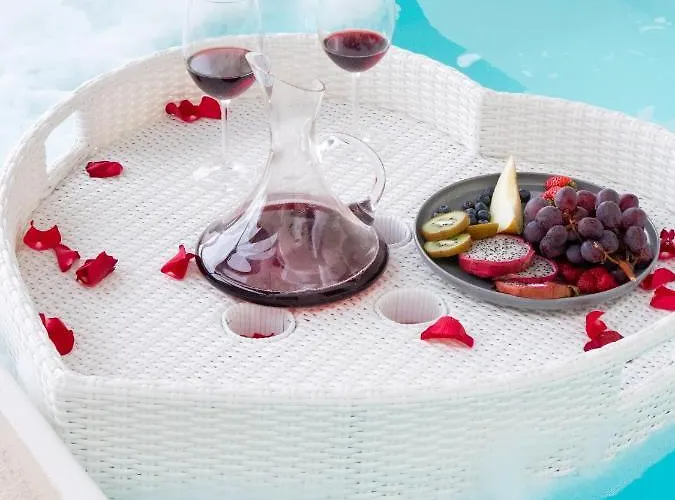 Blackrock Aparthotel 4*