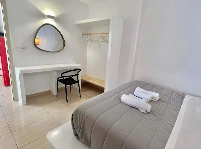 Blackrock Aparthotel 4*