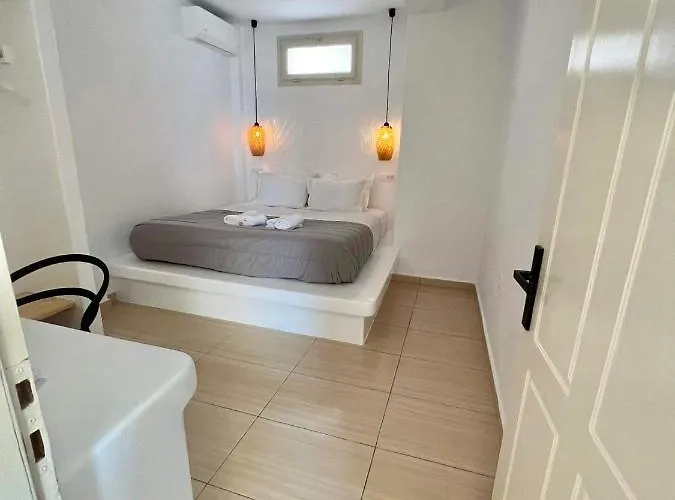 Blackrock Aparthotel Karterados (Santorini)