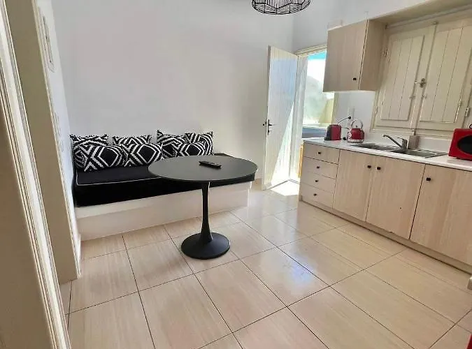 Blackrock Karterados (Santorini)